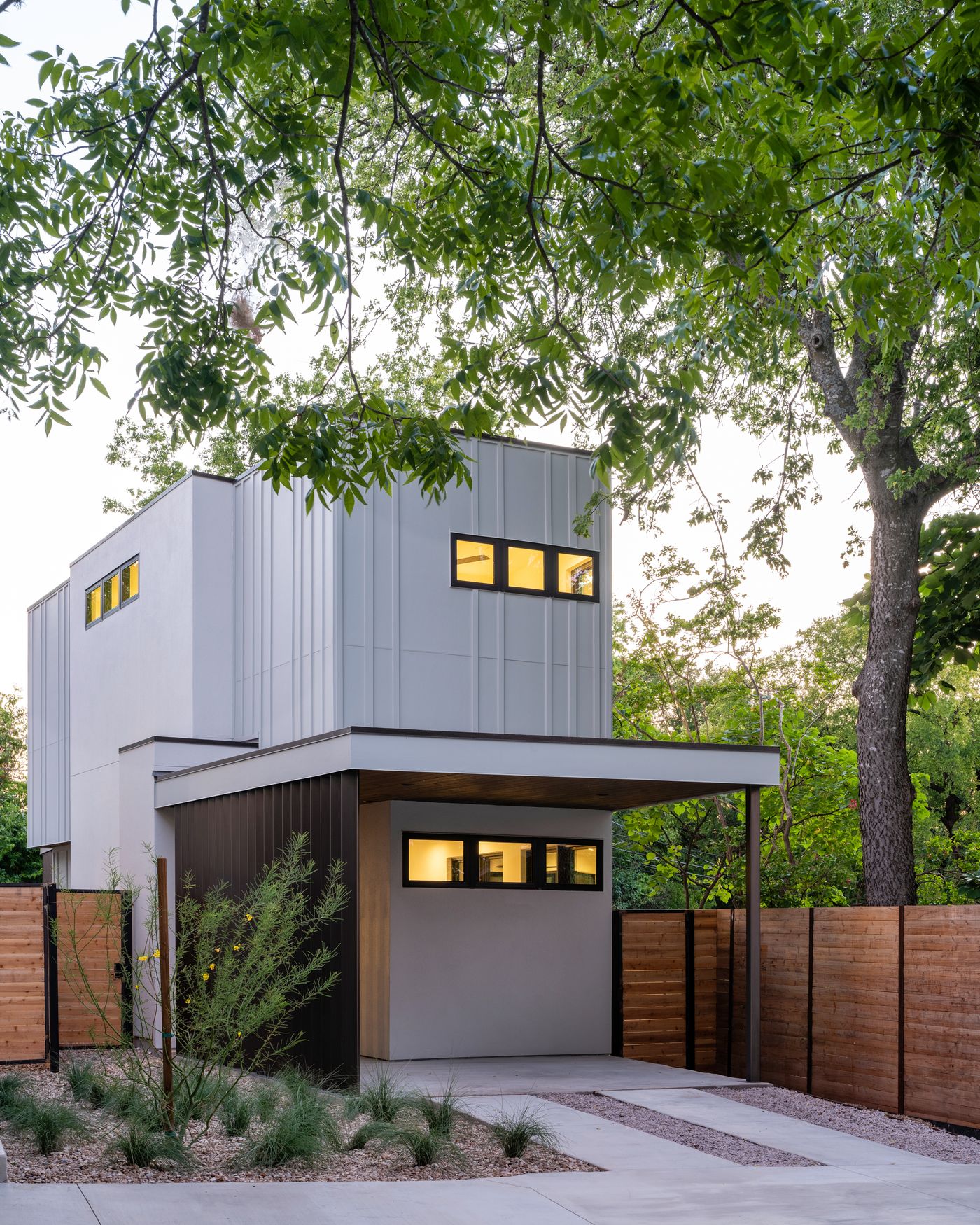 Leonid_Furmansky_FIA_Homes_East_Austin_Web_ 36.jpg