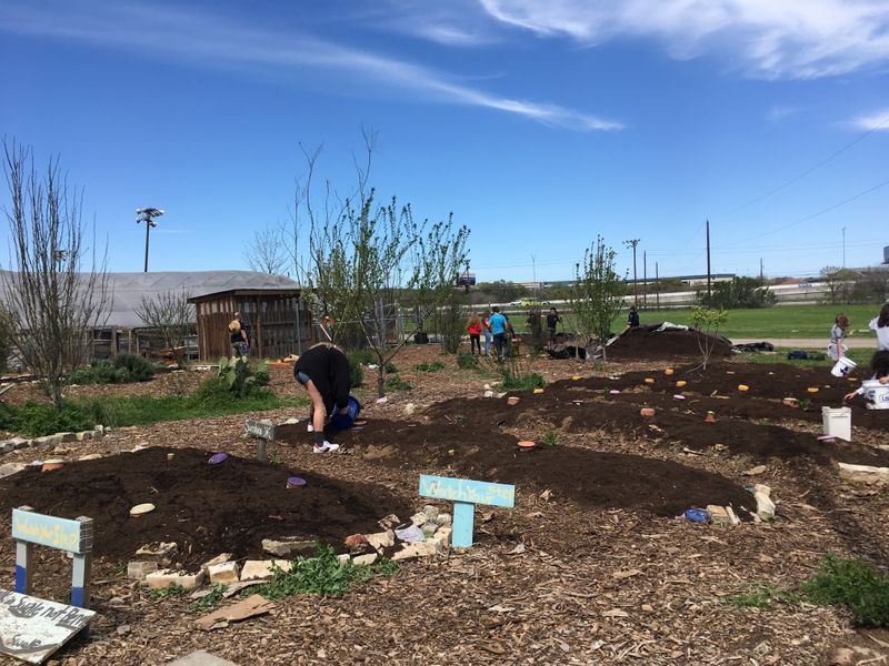 kids planting.jpg