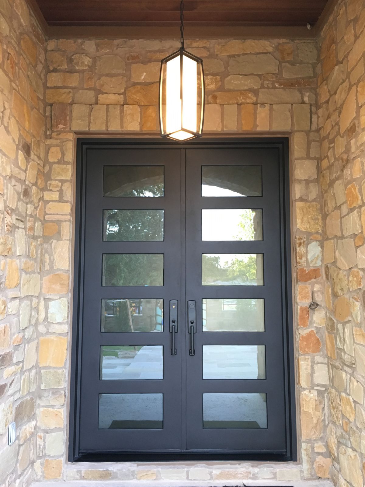 Natalie - Double Door - Fixed Glass.JPG