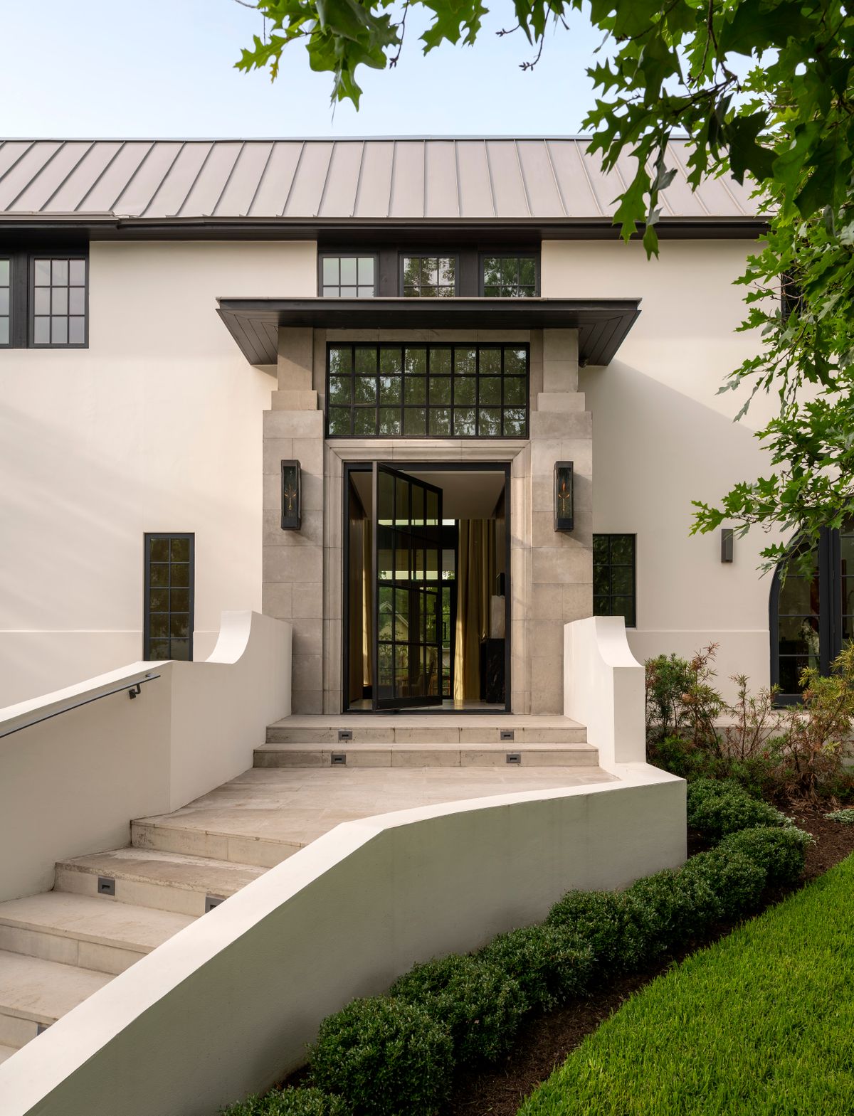 215 E Wildwood_Mauze Construction_Entry 2.jpg