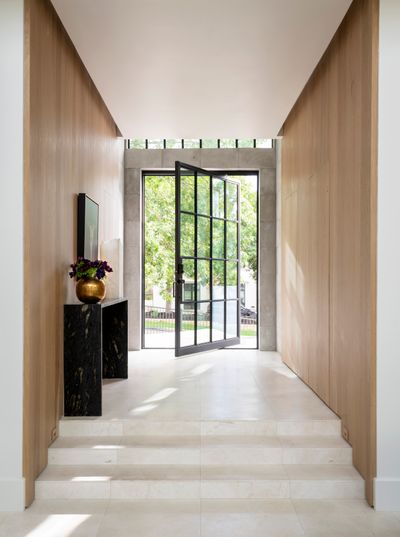 215 E Wildwood_Mauze Construction_Entry.jpg
