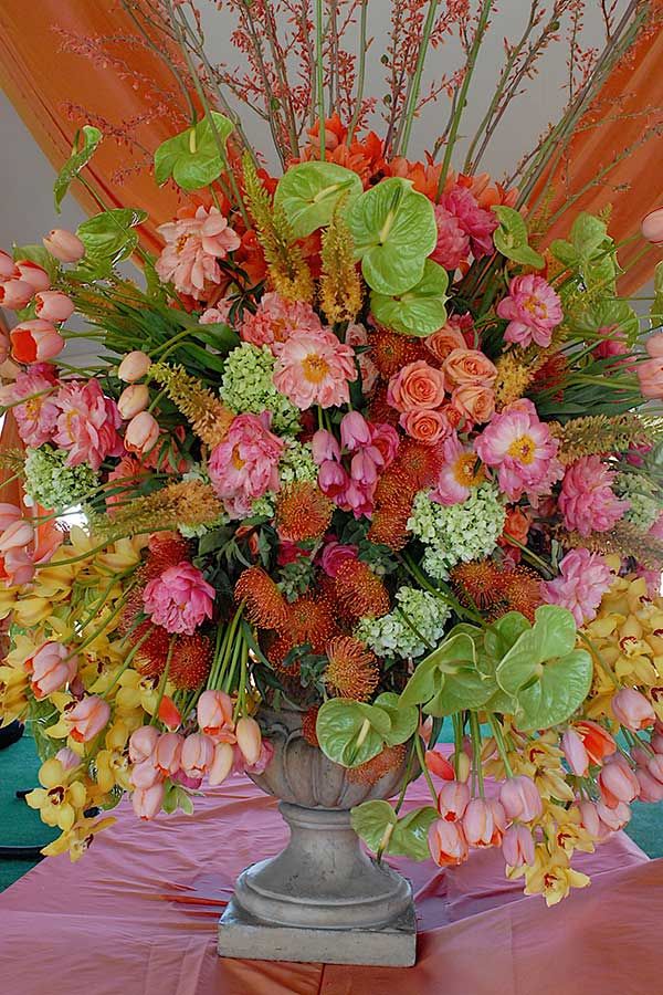 floral arrangements by creative consultants