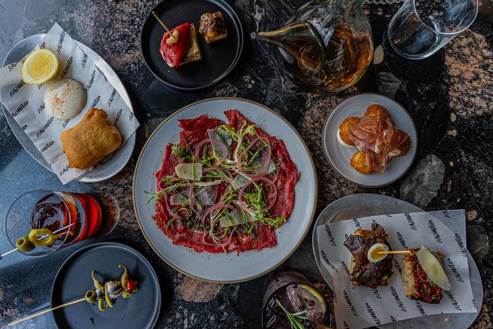 Kalimotxo Food Spread