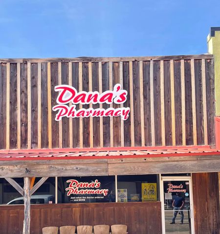 Dana's Pharmacy Storefront