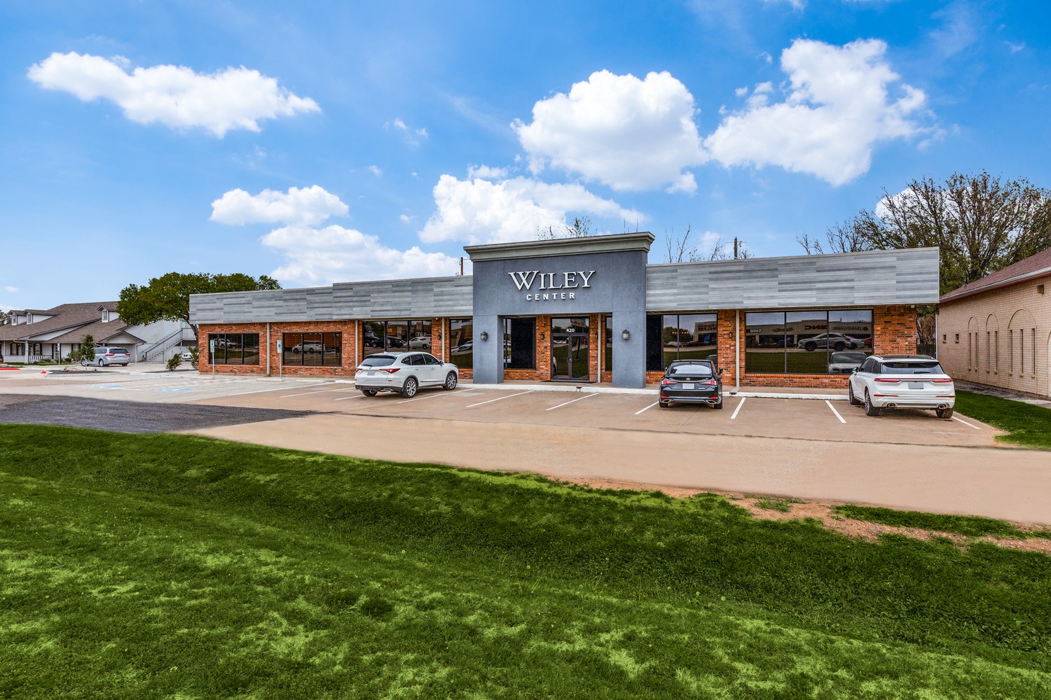 wiley-center-420-hwy-377-east-granbury-tx-76049-High-Res-1.jpg