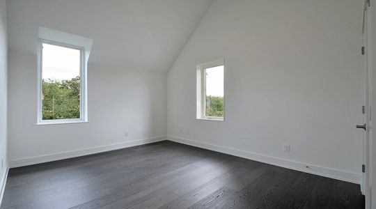 2010 Goodrich Ave 1B-large-034-Other Beds and Baths 113-1500x994-72dpi.jpg