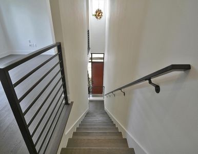 2010 Goodrich Ave 1B-large-023-Living Up 002-1500x982-72dpi.jpg