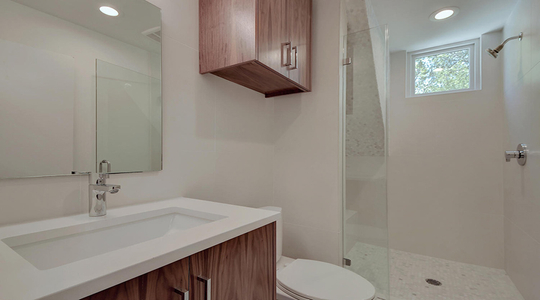 2010 Rabb Glen St Unit B-large-023-21-Master 03-1500x994-72dpi.jpg