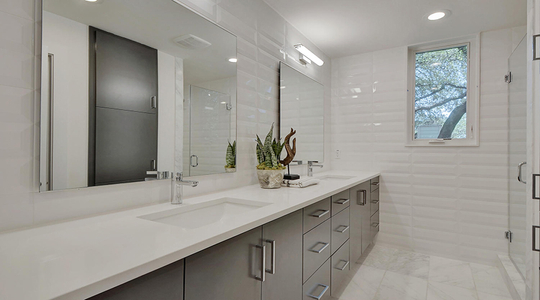 2010 Rabb Glen St Unit a-large-021-18-Master 03 900x500.jpg