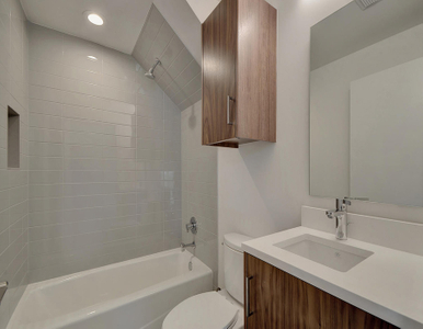 2010 Rabb Glen St Unit B-large-025-23-Other bath-1500x994-72dpi.jpg