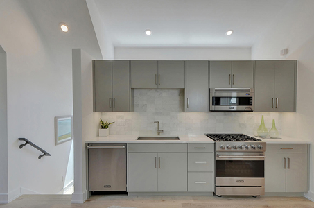 2010 Rabb Glen St Unit kitchen.jpg