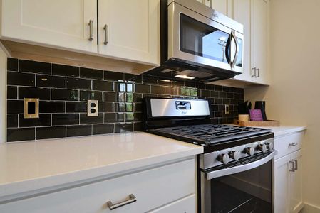 2501 E 4th St Unit A-print-026-Family Kitchen and Dining 048-4200x2803-300dpi.jpg