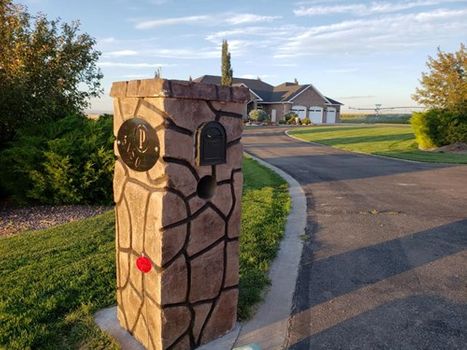 mailboxes pillars