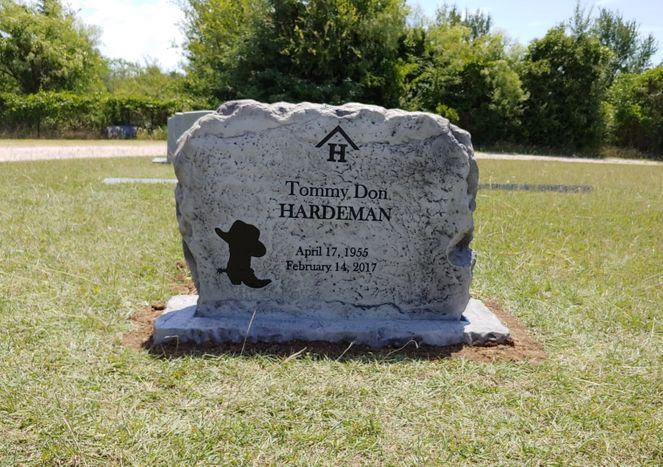 Custom Engraved Boulder Headstone with Cowboy Boots – Tommy Don Hardeman