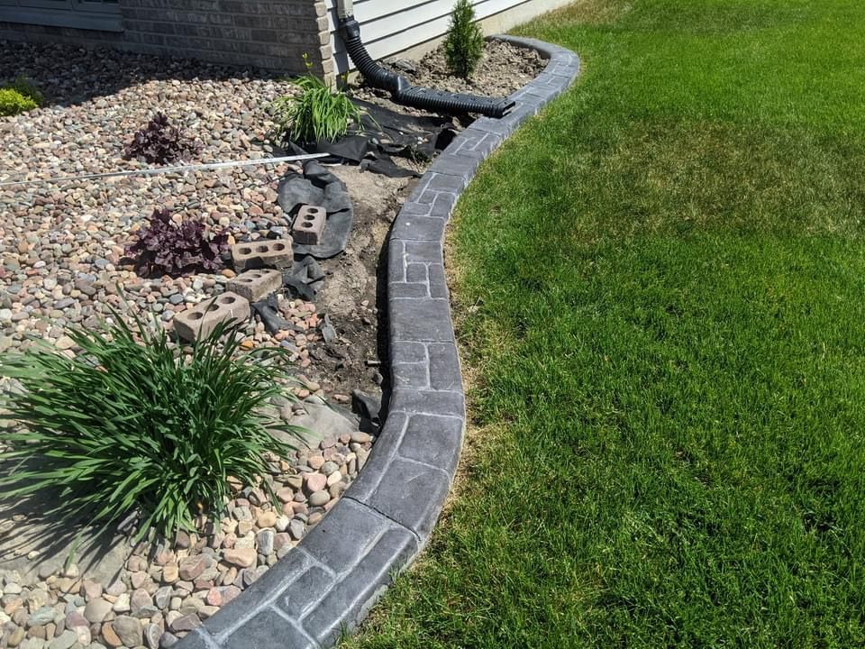 Gallery - Concrete Flower Bed Curbing & Landscape Edging - Border Magic