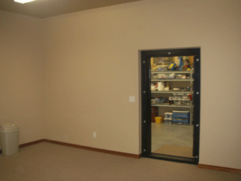 Inside-the-room-with-a-Full.gif