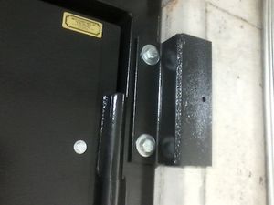Heavy_Vault_Door_Z_Brackets.jpg