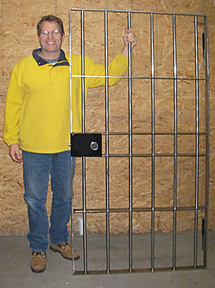 Stainless-Steel-Day-Gate.gif