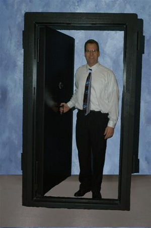 Vault_Door_060203SM_1032_Websize.jpg