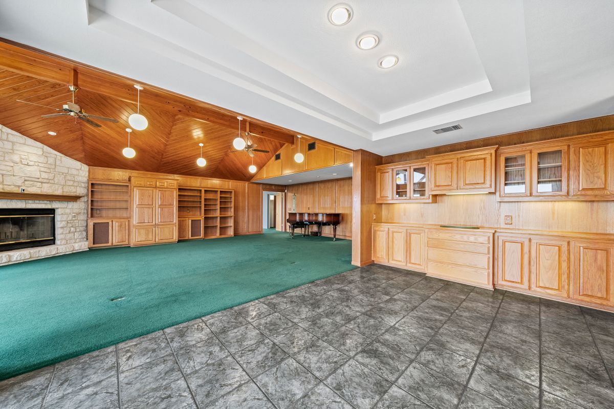 before012-515GoldenEagleLoop-CanyonLake-TX-78133-FULL.jpg
