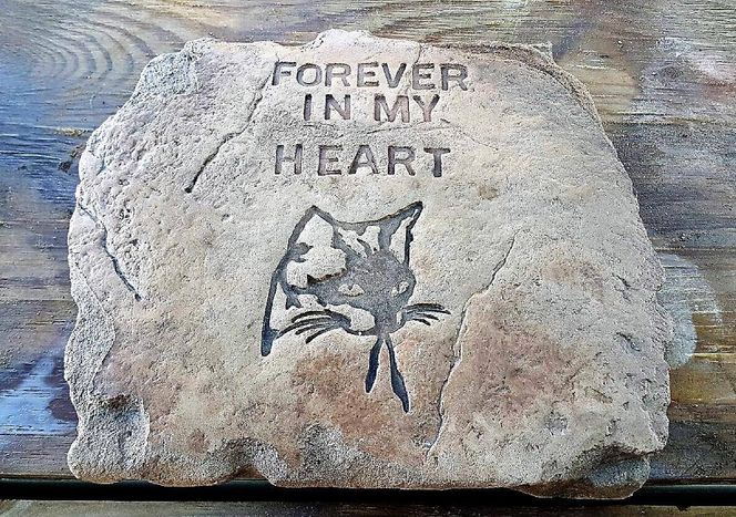 A memorial stone for your cat or dog