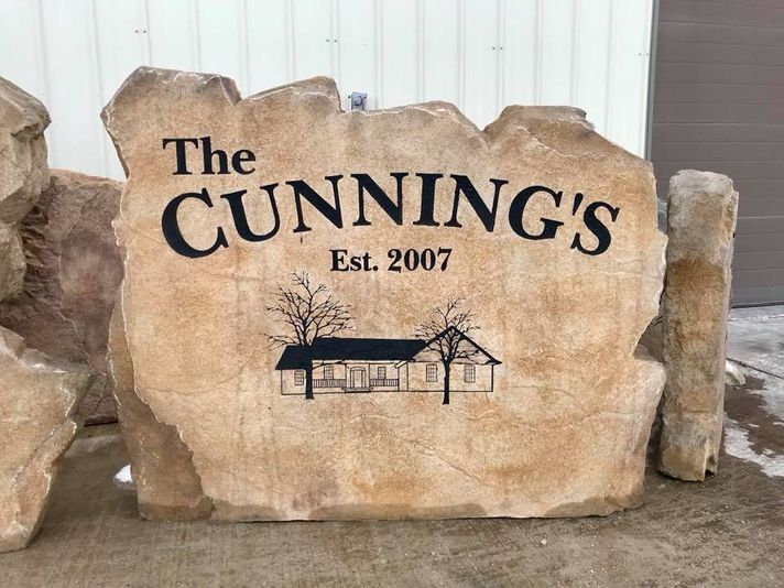 Highlight your house in stone!