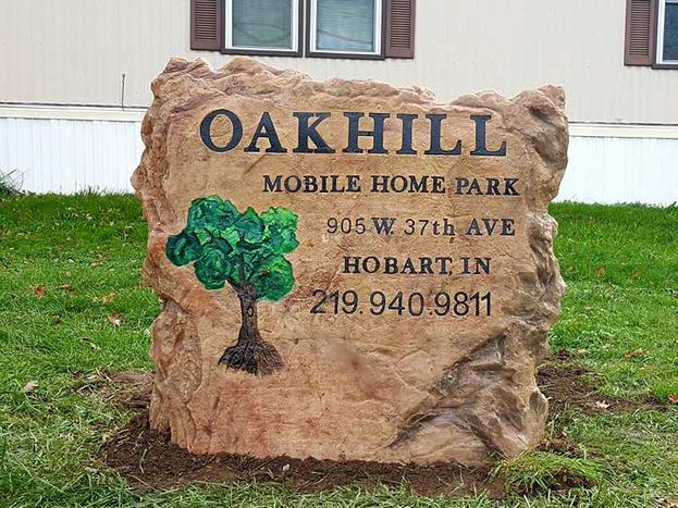 Entrance signs for housing parks