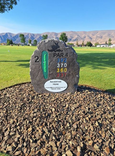 Custom stone golf tee sign Rabbit Hole 2 Par 4