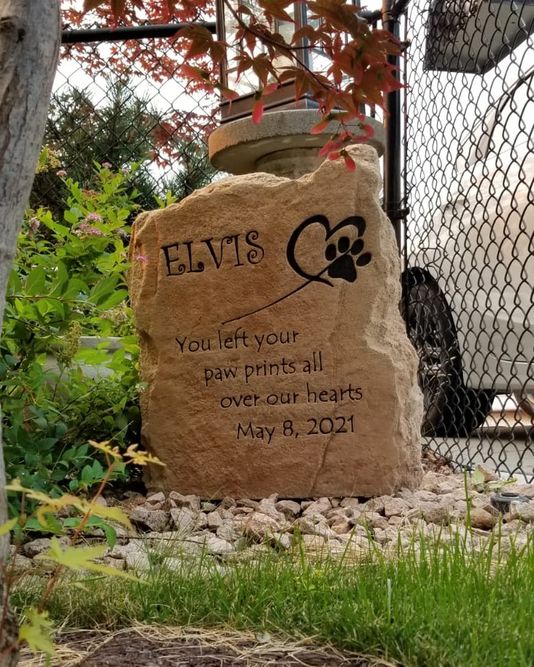 Memorial stones for pets