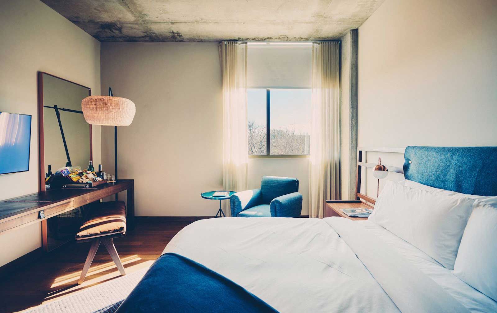 room1.jpg