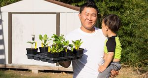 2018-03-21_Spread-the-Harvest-Dad-With-Plants_WEBSITE.jpg