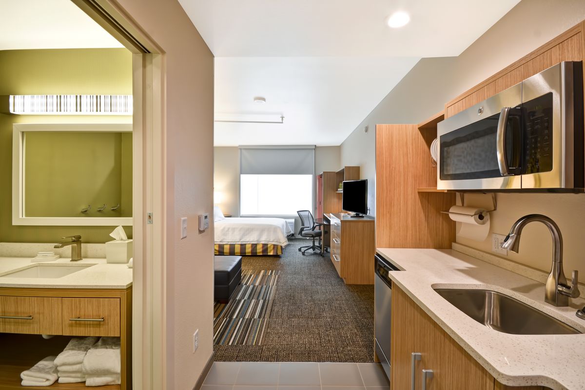 room view 1.jpg