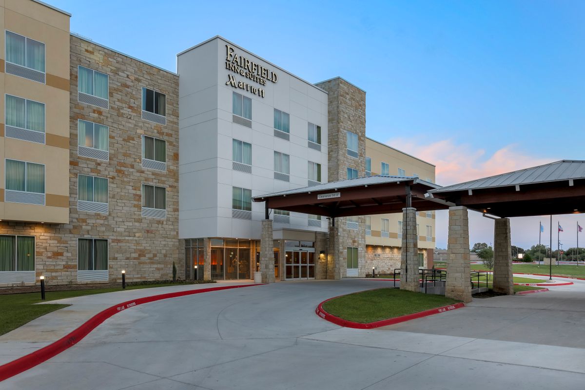 FFI-DFWCA-exterior_3850-72 (1).jpg