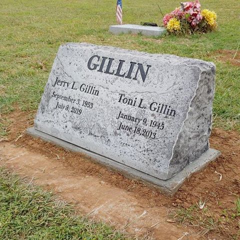 Gillian Slanted Memorial.jpeg