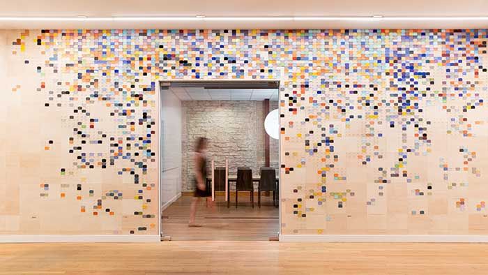 data visualization installation in projekt202's office 7