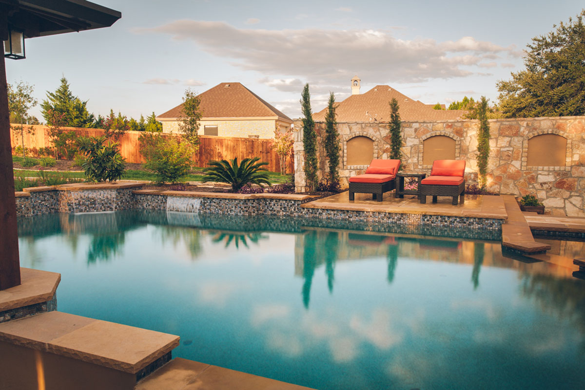 Custom pool builder serving Bell County TX
