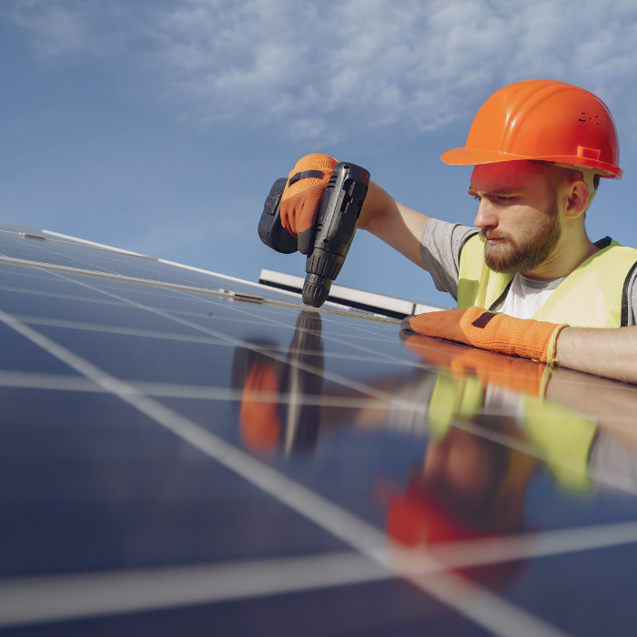 solar work Understanding the Differences Between Residential and Commercial Solar Systems1.png