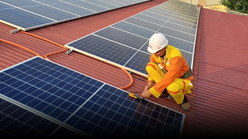 Understanding the Differences Between Residential and Commercial Solar Systems header.png