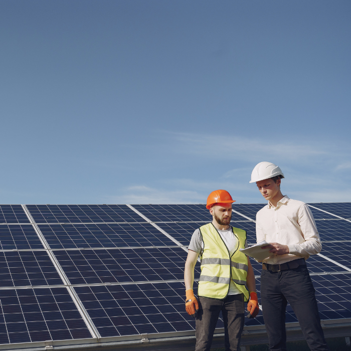 solar panel contractors Understanding the Differences Between Residential and Commercial Solar Systems4.png