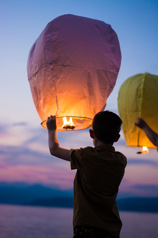 Child with Hot Air Balloon (gianandrea-villa).jpg