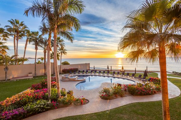 las olas condos san jose del cabo