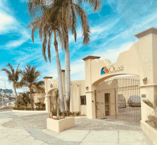 Las Olas condos beach vacation rentals