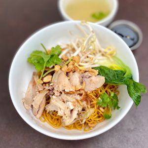 Ba Mee Gai Yang.jpg