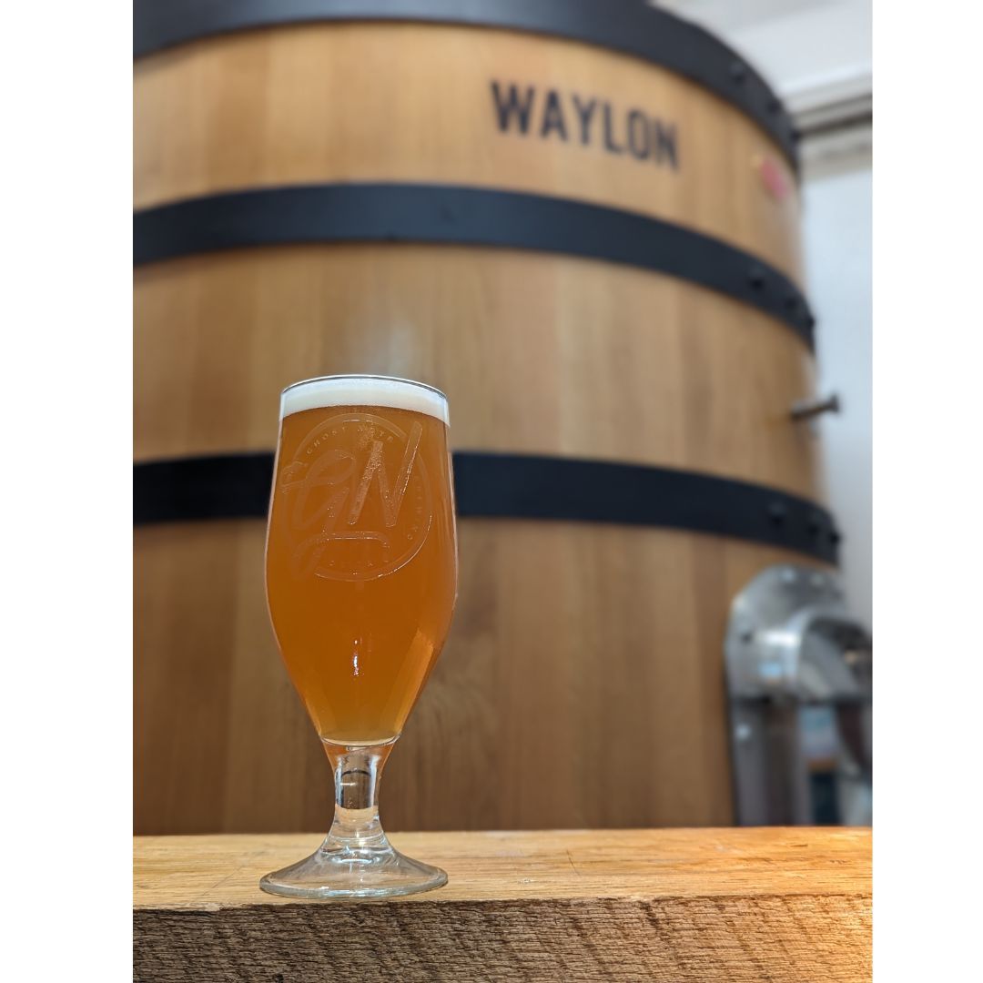 NW_PP glass and foeder.jpg
