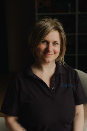 Carrie H headshot.jpg