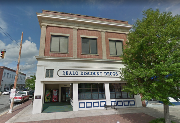 Realo Discount Drug Stores Kinston – Queen Street Exterior