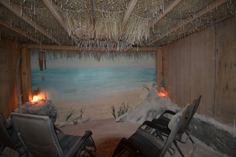 Welcome to our Salt Cave Halotherapy & Wellness Centre!