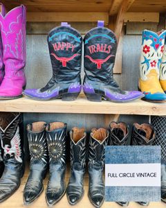 https://www.instagram.com/fullcirclevntg/?hl=en Full Circle Vintage