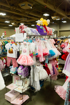 9907_LeGarageSale_2016-01-23.jpg