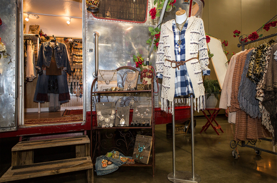 SFL_Le-Garage-Sale_20150124_8204.jpg